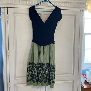 SLNY Green and Black Party Dress